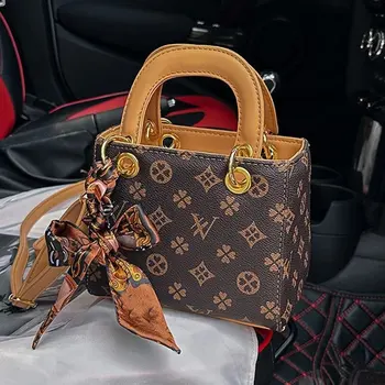 Móda 18*15*11 cm Luxusné dámske Batohy Tašky Dizajnér Crossbody Ramenný Peňaženky, Kabelky Ženy Spojka Cestovné Tote Bag